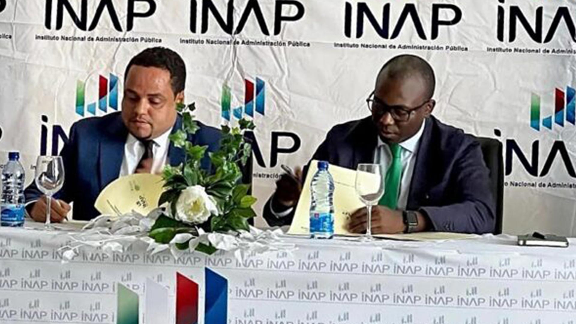 El INAP firma un convenio de colaboración con BANGE Business School para reforzar las capacidades del cuerpo funcionarial de la Administración Pública