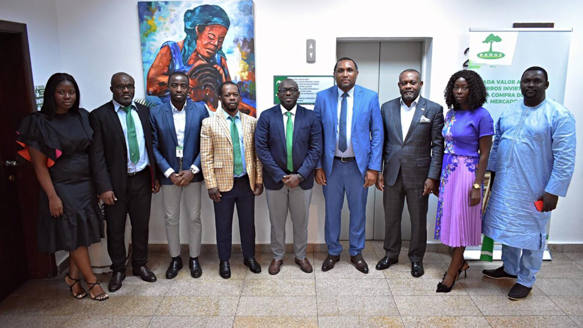 Una delegación del GIMAC visita el Banco Nacional de Guinea Ecuatorial